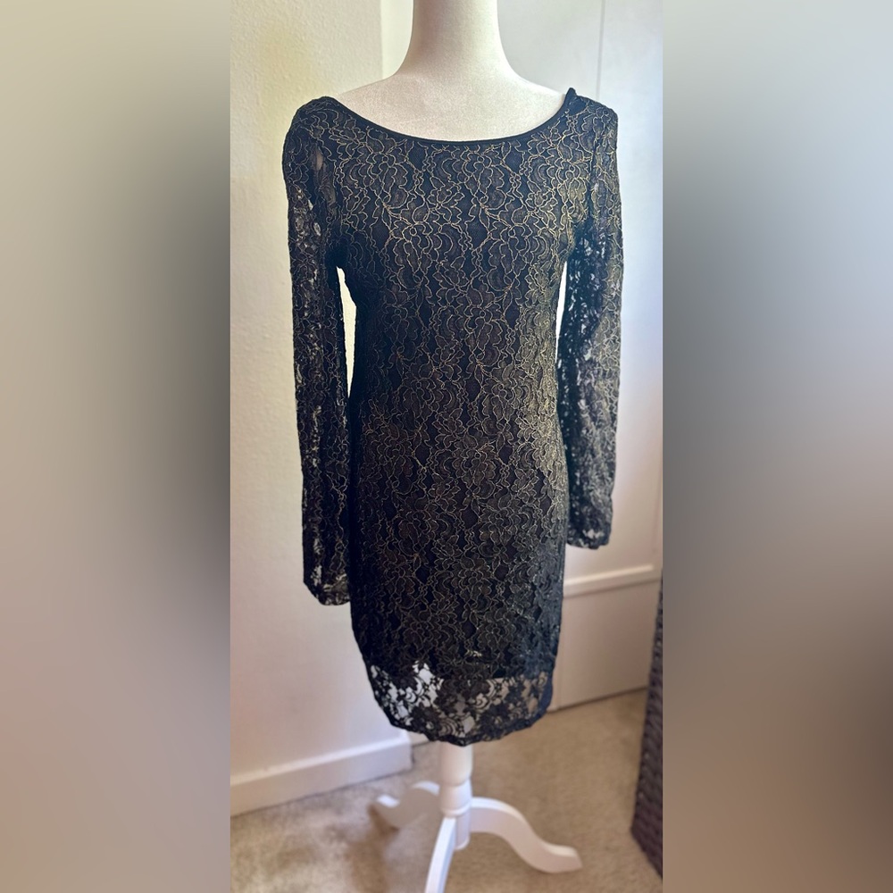 Gianna Bini black dress with a gold lace pattern- M